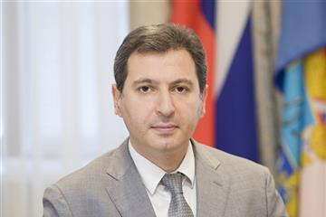 Армен Бенян переназначен министром здравоохранения