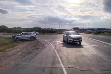 Двое детей пострадали при столкновении Hyundai и Lada Vesta под Сызранью