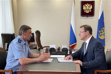 Дмитрий Азаров и Николай Шишкин обсудили вопросы реализации нацпроектов в регионе