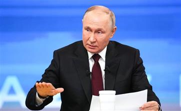 Во время прямой линии Владимир Путин отметил, что продолжение программы модернизации первичного звена здравоохранения войдет в основу президентской программы на предстоящих выборах