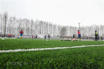 В Каменке после реконструкции открылся стадион "Дорожник"