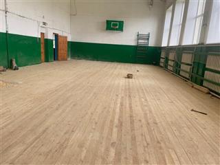 В школе села Зяк-Ишметово Куюргазинского района ведется капитальный ремонт спортзала