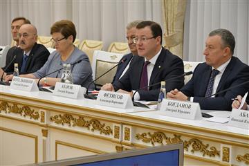 Два комитета Совета Федерации впервые провели совместное выездное заседание в Самарской области