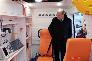 Автопарк Единой службы скорой медицинской помощи Кировского региона пополнился 26 новыми автомобилями