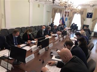 Глава Саратова Михаил Исаев провел совещание по вопросу реализации национальных и приоритетных проектов в 2021 году