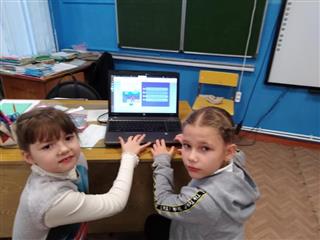 Учащиеся начальных классов Самарской области участвуют в онлайн-олимпиаде "Безопасные дороги"