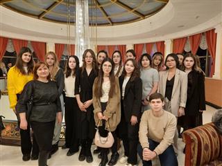 Оренбургские школьники посмотрели психологическую пьесу "Таня"