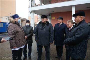 По распоряжению губернатора Пензенской области завершается монтаж третьей кислородной станции в Центре спецвидов медицинской помощи