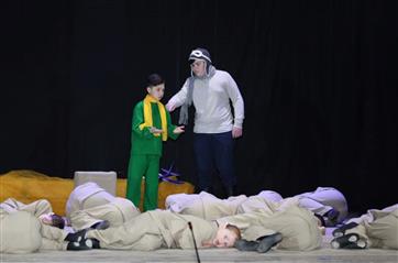 В Иглино состоялся премьерный показ драматической сказки по произведению Антуана де Сент-Экзюпери "Маленький принц"