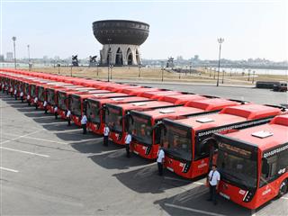 Перевозчики Казани получили 40 новых автобусов благодаря нацпроекту "Безопасные качественные дороги"