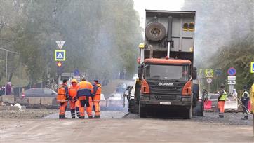 В Кирове продолжается строительство дорог по нацпроекту "Безопасные качественные дороги"