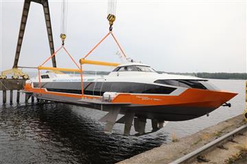 В Нижегородской области спущено на воду головное судно "Метеор 120Р"