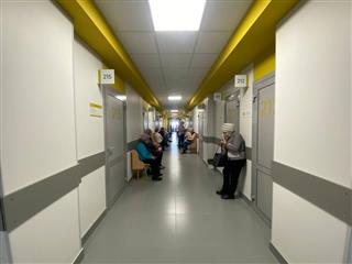 В Орске по нацпроекту "Здравоохранение" капитально отремонтировали взрослую поликлинику