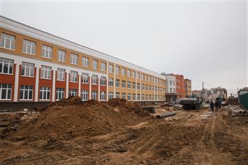 Иван Моторин проинспектировал ход строительства в Чебоксарах нового ледового дворца, двух детских садов и школы на 1600 ученических мест