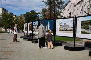 Уличная фотовыставка о нижегородском Арзамасе открылась в Москве