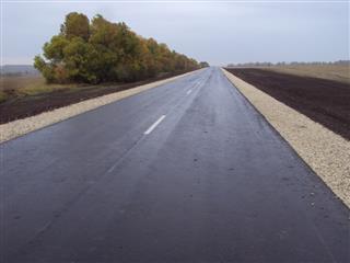 В рамках нацпроекта "Безопасные и качественные автомобильные дороги" в Кадошкинском районе Мордовии ремонтируется проблемная дорога
