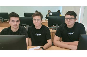Команда факультета ИВТ ЧувГУ успешно выступила в региональных соревнованиях чемпионата мира по программированию