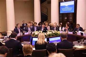 Дмитрий Азаров провел заседание рабочей группы Госсовета по направлению "Культура" в рамках Санкт-Петербургского международного культурного форума