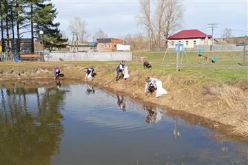 Жители Алатырского округа присоединились к Всероссийской акции "Вода России"