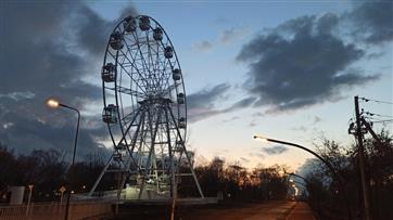 Главная достопримечательность обновленного парка в Отрадном 36-метровое колесо обозрения