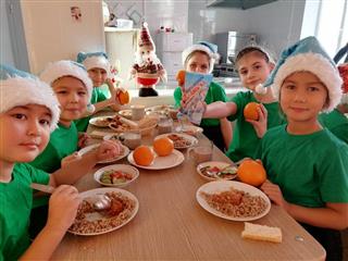 Адамовским школьникам рассказали о правильном мороженом