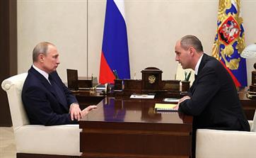 Врио главы Оренбургской области рассказал Путину о состоянии дорог, школ и больниц