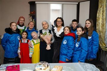 Нижегородские волонтеры поздравили блокадников