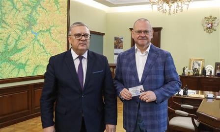 Олегу Мельниченко вручили удостоверение избранного губернатора Пензенской области