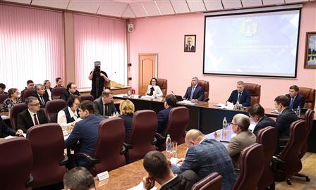 Губернатор Алексей Русских обозначил приоритетные задачи для развития экономики Ульяновской области 