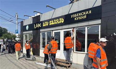 В Самаре начался снос киосков на стадионе "Буревестник"