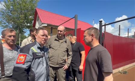 Глава Оренбуржья прибыл в Бугуруслан, где объявлен режим ЧС из-за ливневых дождей