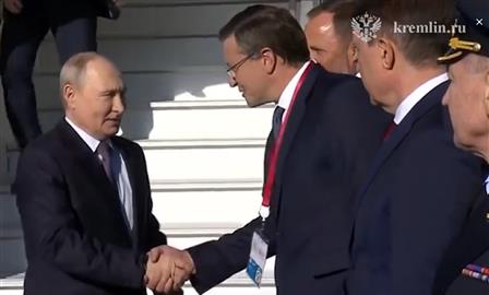 Владимир Путин в Нижнем Новгороде выступил на заседании форума АСИ