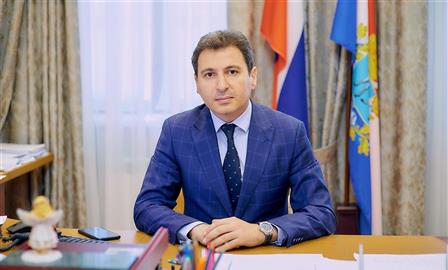 В Самаре начался суд над экс-главой минздрава Арменом Беняном