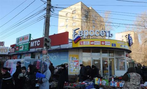 Сотовым компаниям важно развивать бизнес в сфере мобильного ритейла для получения контроля над рынком IT-услуг для физических лиц
