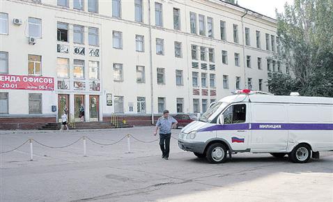 После того, как в инцидент между работниками Дома печати и приехавшими строителями вмешалась милиция, издательство заработало в прежнем режиме