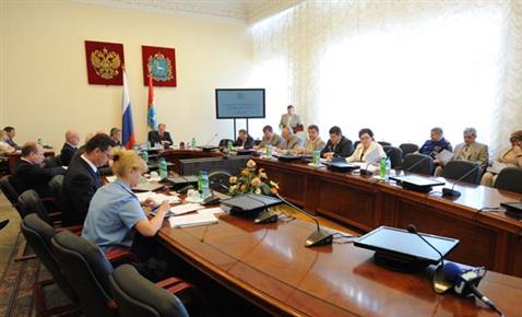 На заседании правительства Самарской
области был утвержден законопроект,
устанавливающий принципы и условия
участия региональных властей и бизнеса в совместных проектах