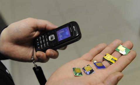 Несмотря на декларируемую дешевизну SIM-карт, большинство абонентов предпочитают услуги международного роуминга российских операторов связи