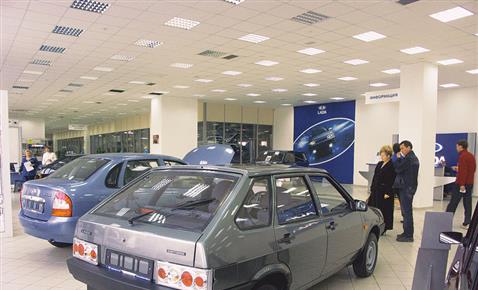 Многие популярные модели автомобилей Lada в тольяттинских салонах попросту отсутствуют