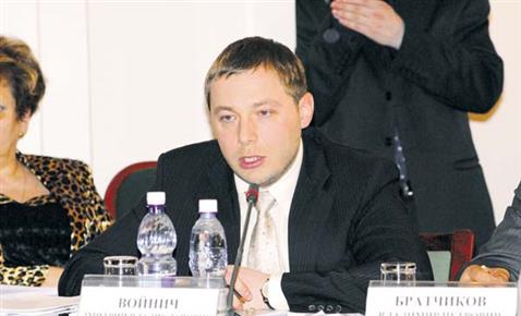 Руководитель департамента финансов Дмитрий Войнич, озвучивая изменения в бюджет-2010, вызвал недовольство со стороны своих коллег по мэрии