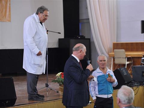 Николай Меркушкин посетил Самарский областной клинический госпиталь для ветеранов войн