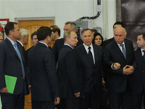 Владимир Путин посетил цех сборки ракет-носителей ОАО "РКЦ "Прогресс"