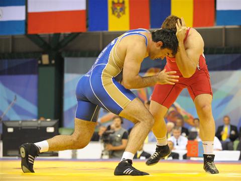 Борец Алан Хугаев проиграл поединок за бронзовую медаль универсиады