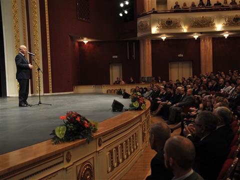 Николай Меркушкин поздравил энергетиков области с профессиональным праздником
