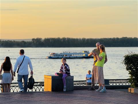 Как отдыхают на самарской набережной