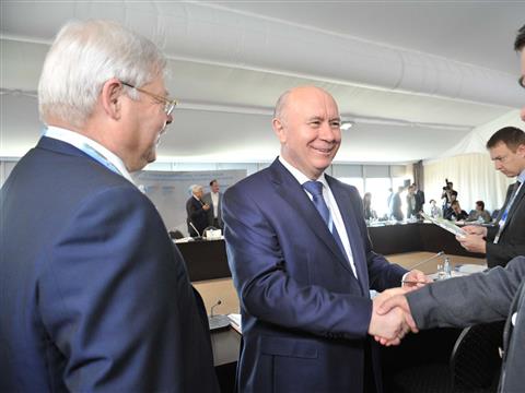 Губернатор провел на ПМЭФ ряд рабочих встреч с главами крупных российских и иностранных компаний
