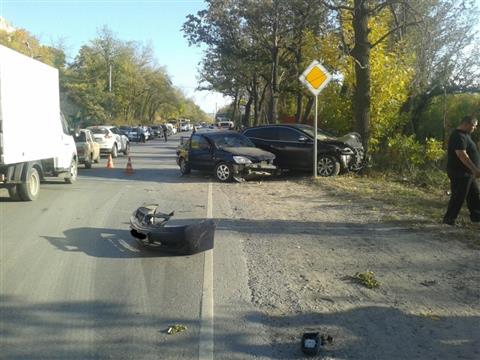 На Красноглинском шоссе в столкновении Mitsubishi и Mazda погиб водитель