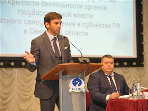 Михаил Абызов посетил Международный институт рынка