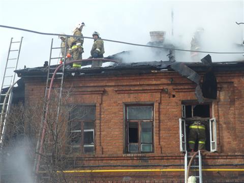 Пожар на ул. Садовой в Самаре тушили более 60 человек