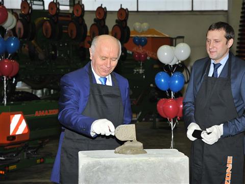 Николай Меркушкин заложил капсулу в основание нового производственного корпуса АО "Евротехника"
