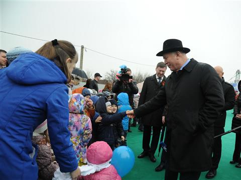 Николай Меркушкин заложил капсулу в основание новой самарской школы